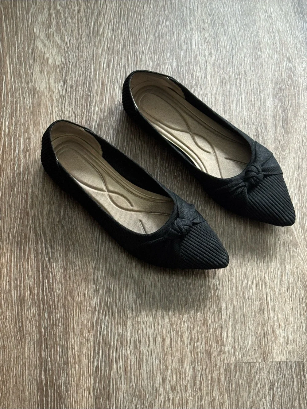 Knit Pointed Ballet Flats with Knot Accent 🩰